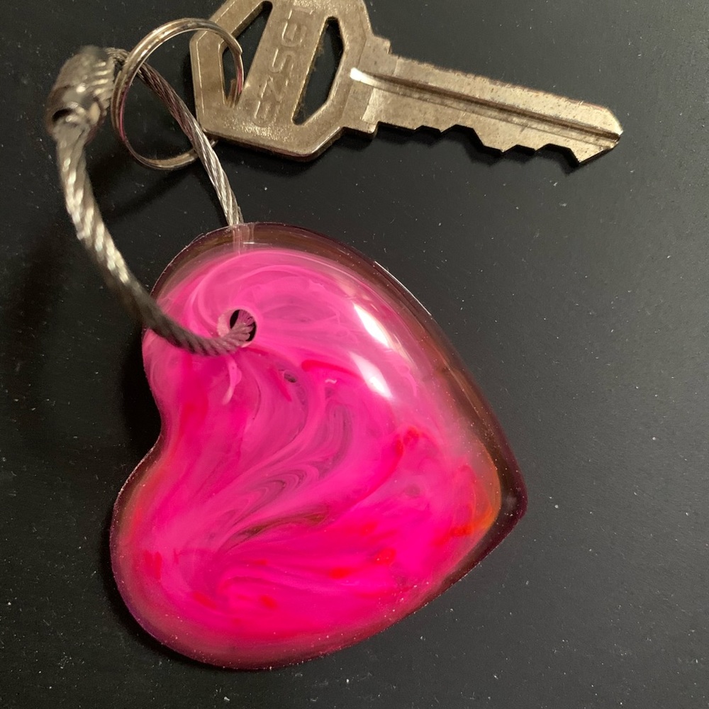 Heart Keychain - Picture 2 of 2